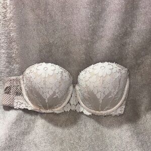 Victorias Secret Lace strapless, Size-34C